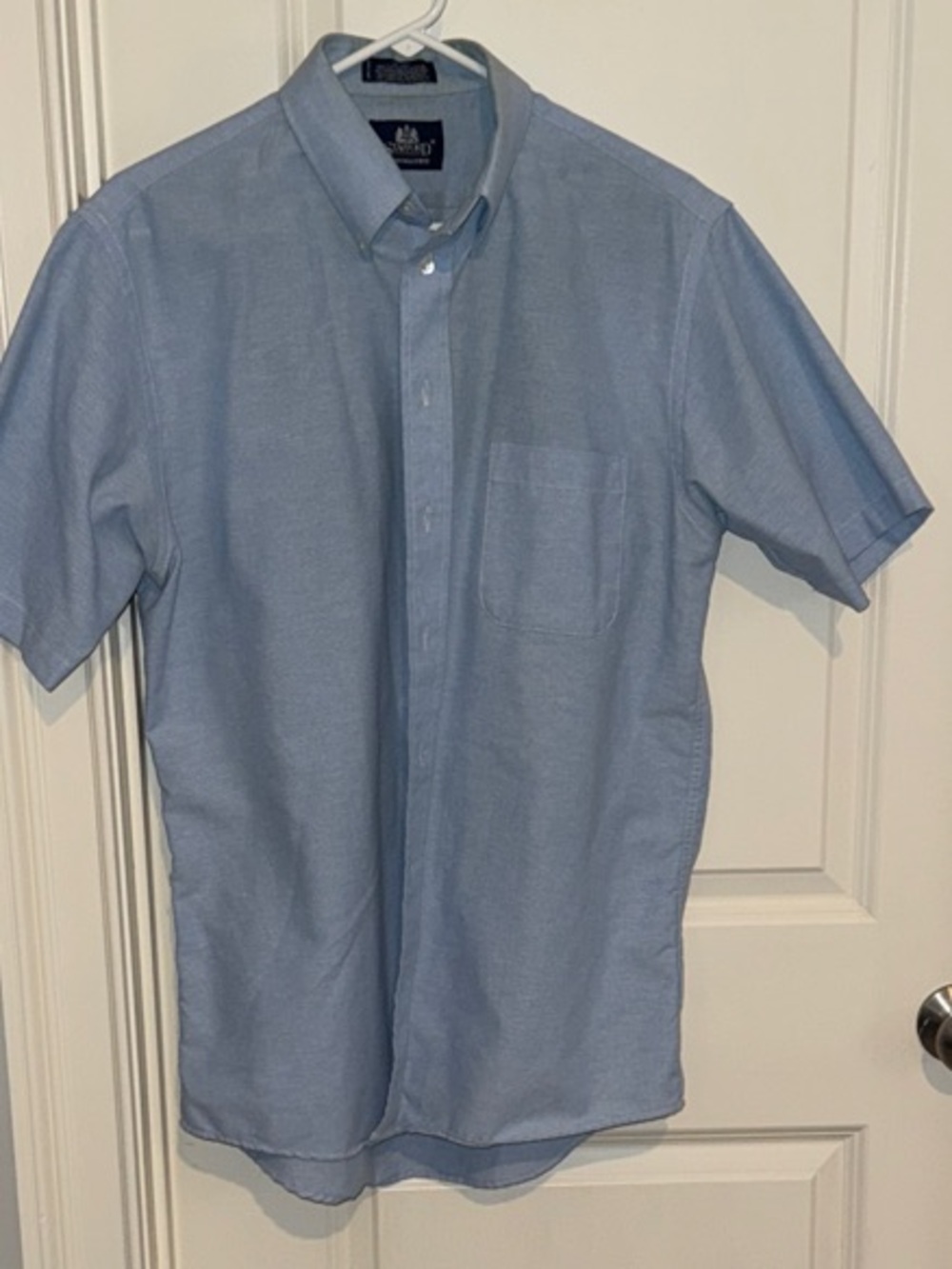 Stafford Short-Sleeve Button-Down Shirt in Light Blue